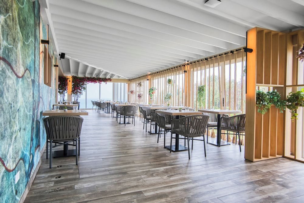 st georges club hotel