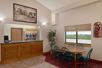 Super 8 By Wyndham Bethany Mo,Near Harrison County Community Hospital,2 star