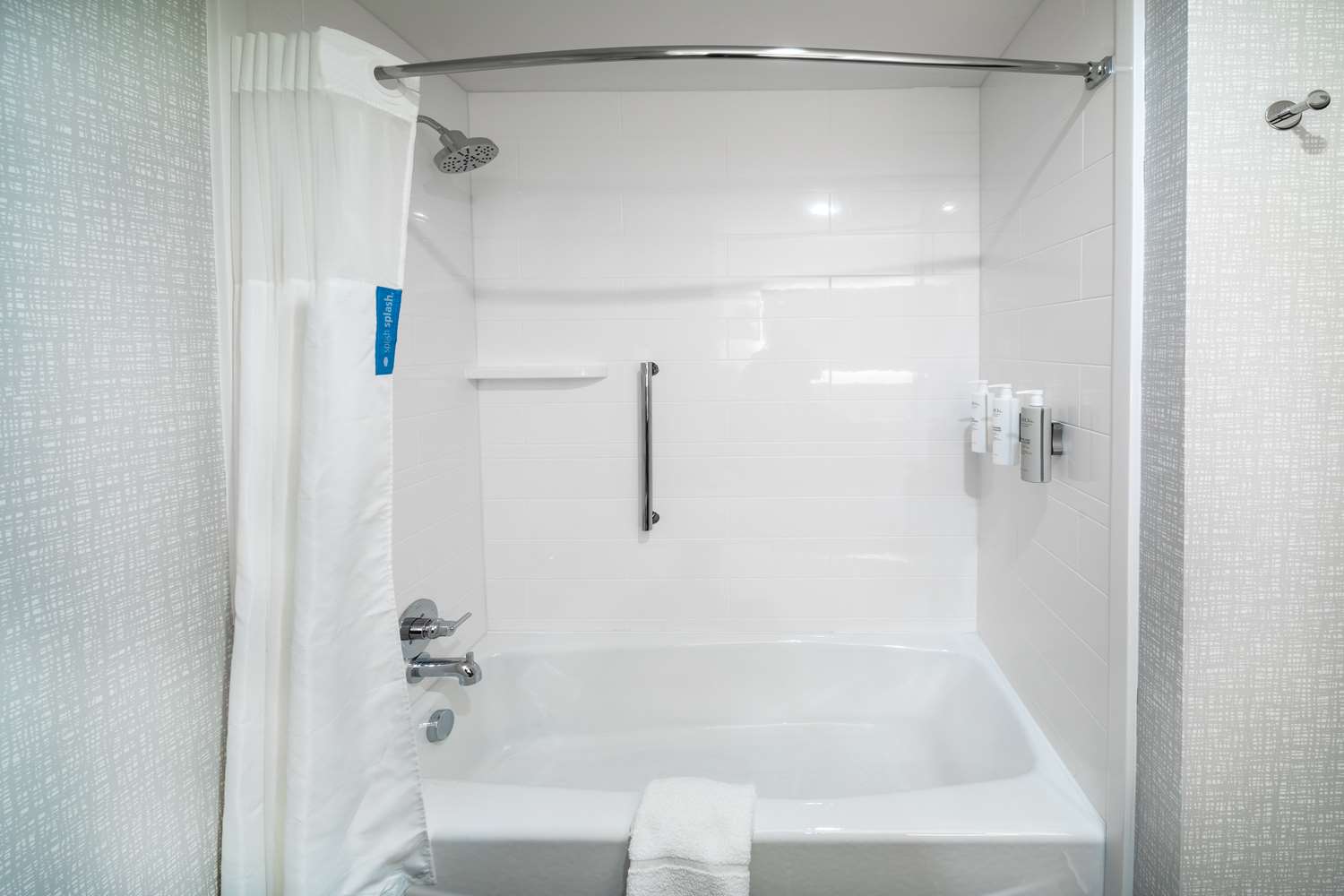 hampton inn and suites canyon
