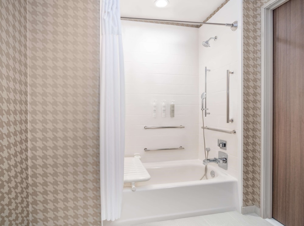 home2 suites lake havasu city az