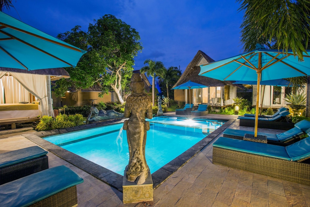 lembongan bay shore huts