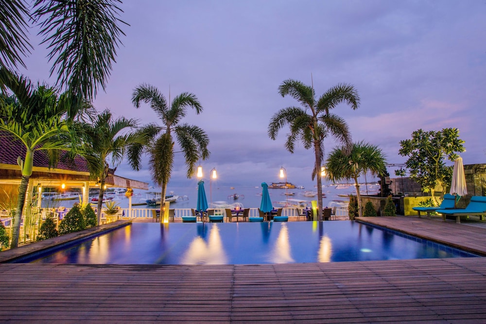lembongan bay shore huts