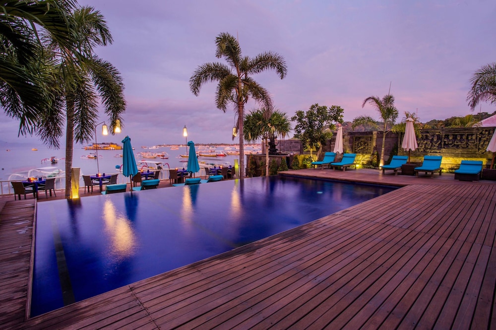 lembongan bay shore huts