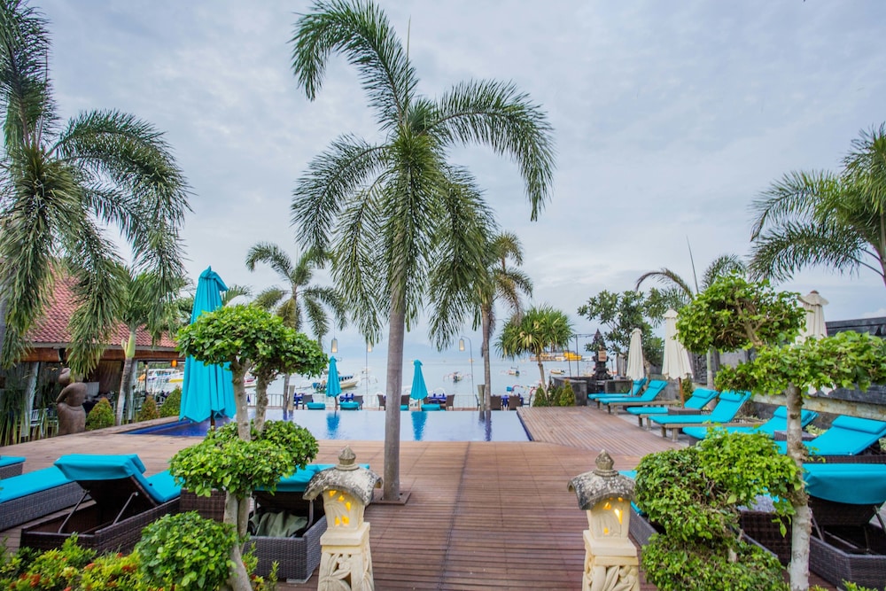 lembongan bay shore huts
