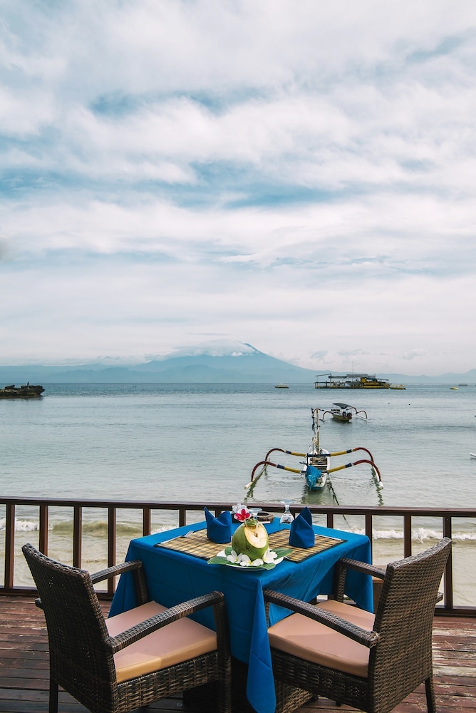 lembongan bay shore huts