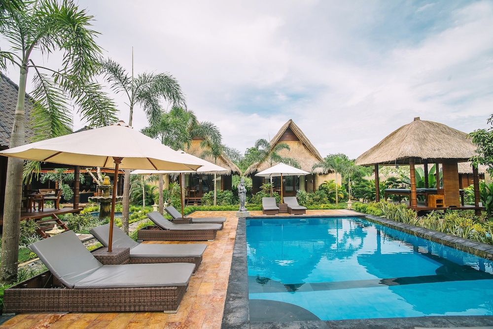 lembongan bay shore huts