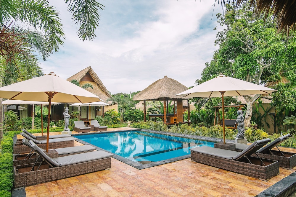 lembongan bay shore huts