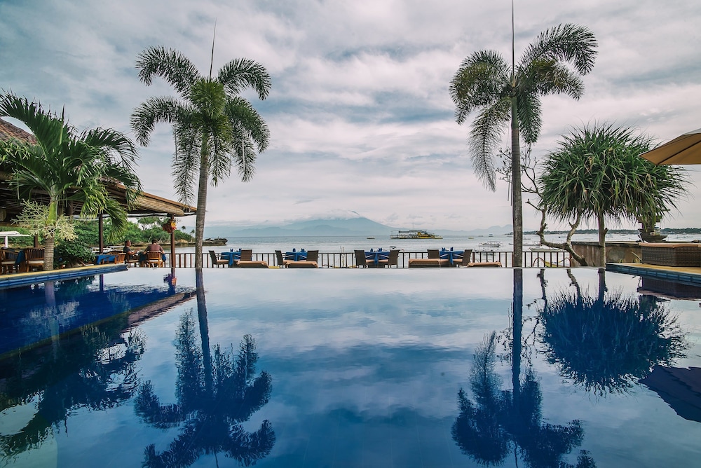 lembongan bay shore huts