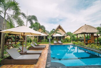 lembongan bay shore huts