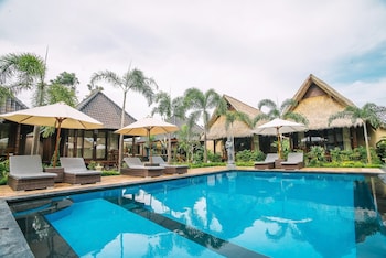 lembongan bay shore huts