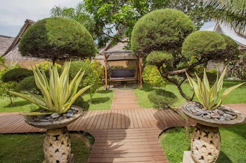lembongan bay shore huts
