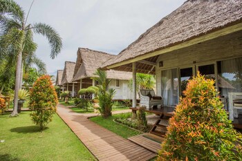 lembongan bay shore huts