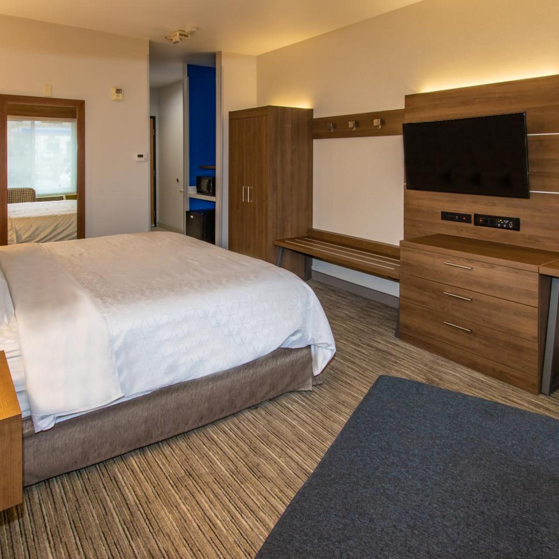 holiday inn express hotel and suites roseville galleria area by ihg