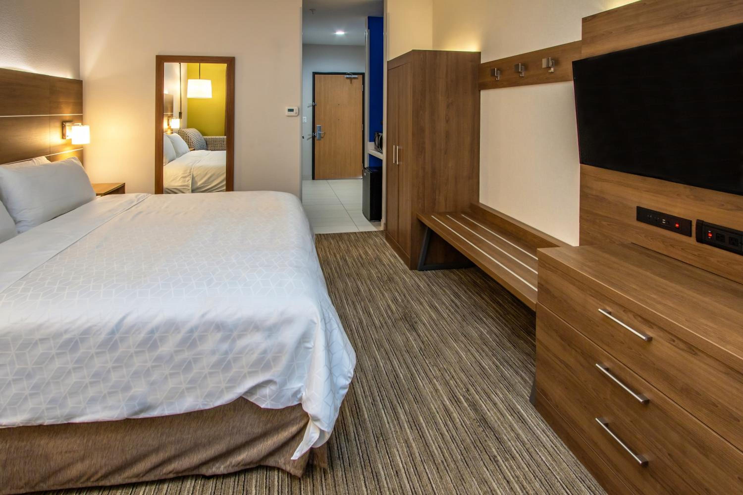 holiday inn express hotel and suites roseville galleria area by ihg