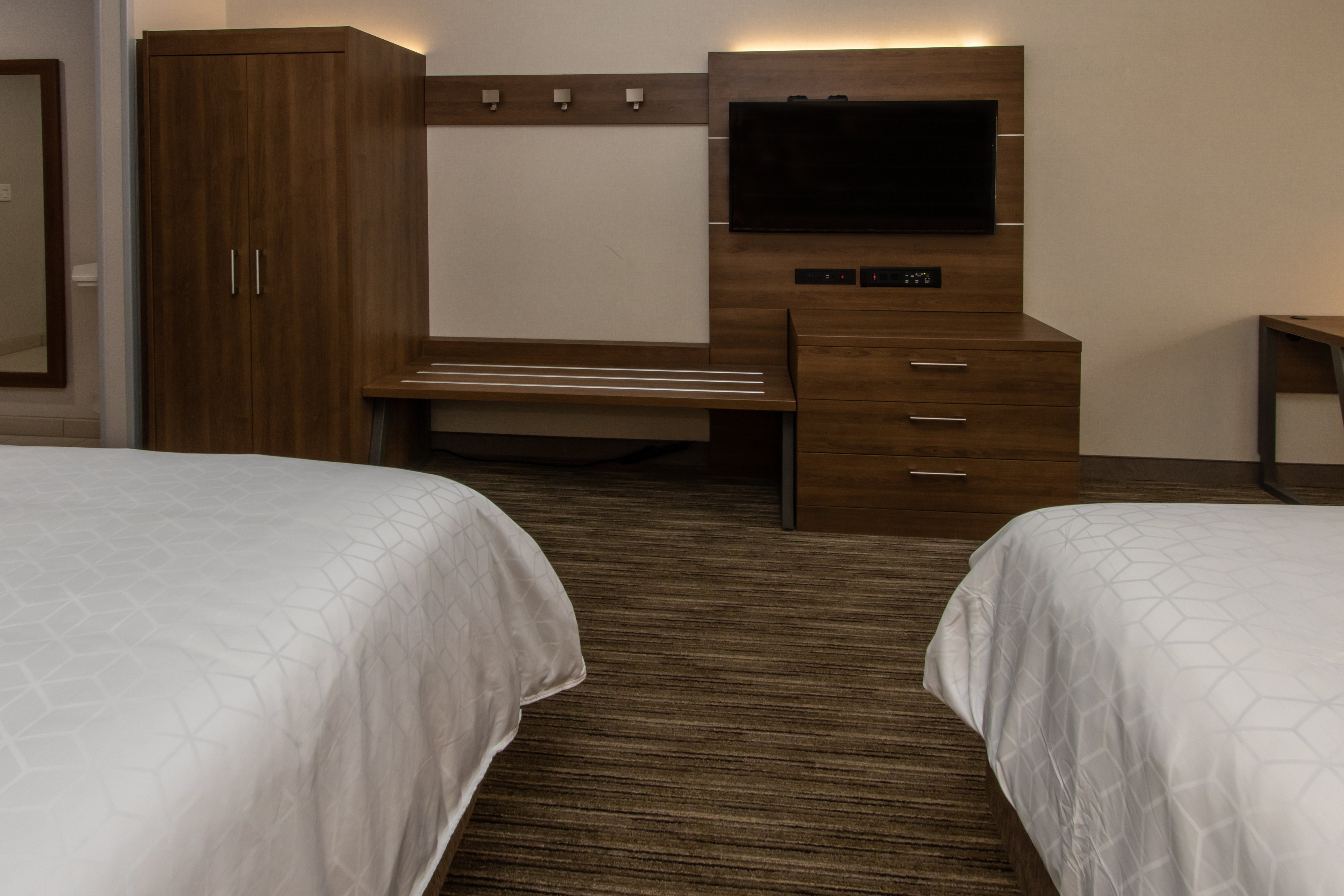 holiday inn express hotel and suites roseville galleria area by ihg