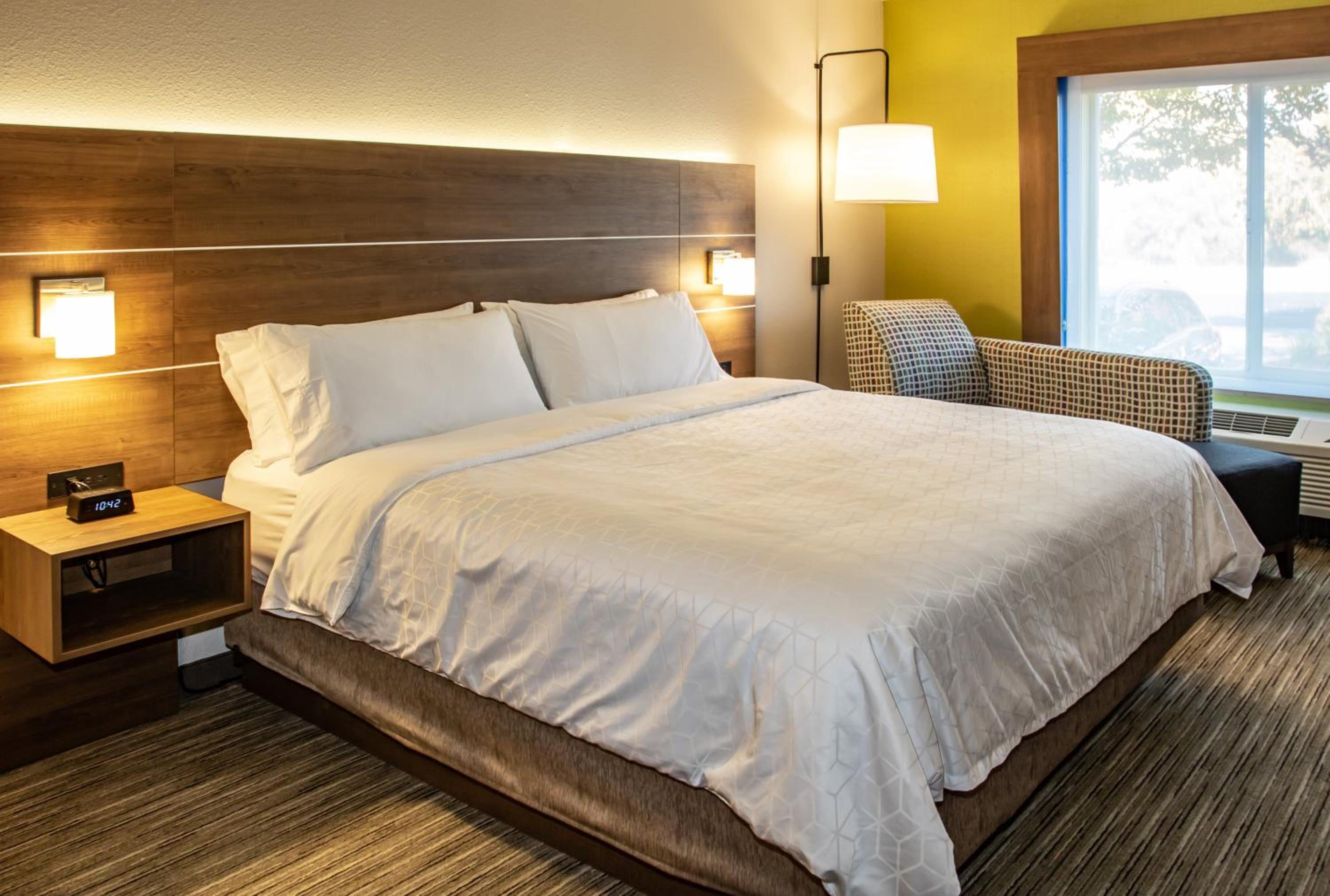 holiday inn express hotel and suites roseville galleria area by ihg