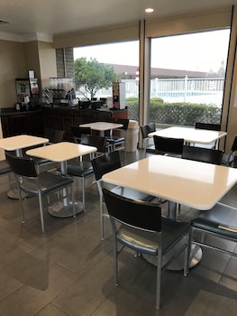 americas best value inn vacaville napa valley