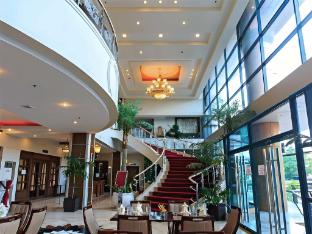 sarrosa international hotel and residential suites