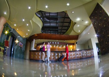 sarrosa international hotel and residential suites