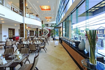 sarrosa international hotel and residential suites