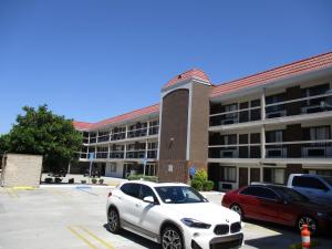 Surestay Hotel By Best Western Buena Park Anaheim,Buena Park>>Anaheim,3 star