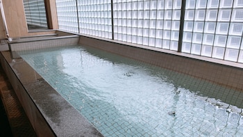 first cabin midousuji namba