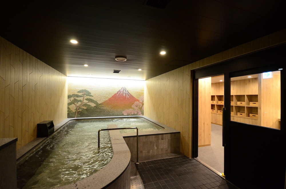 first cabin midousuji namba