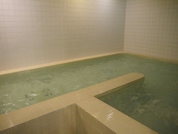 first cabin midousuji namba