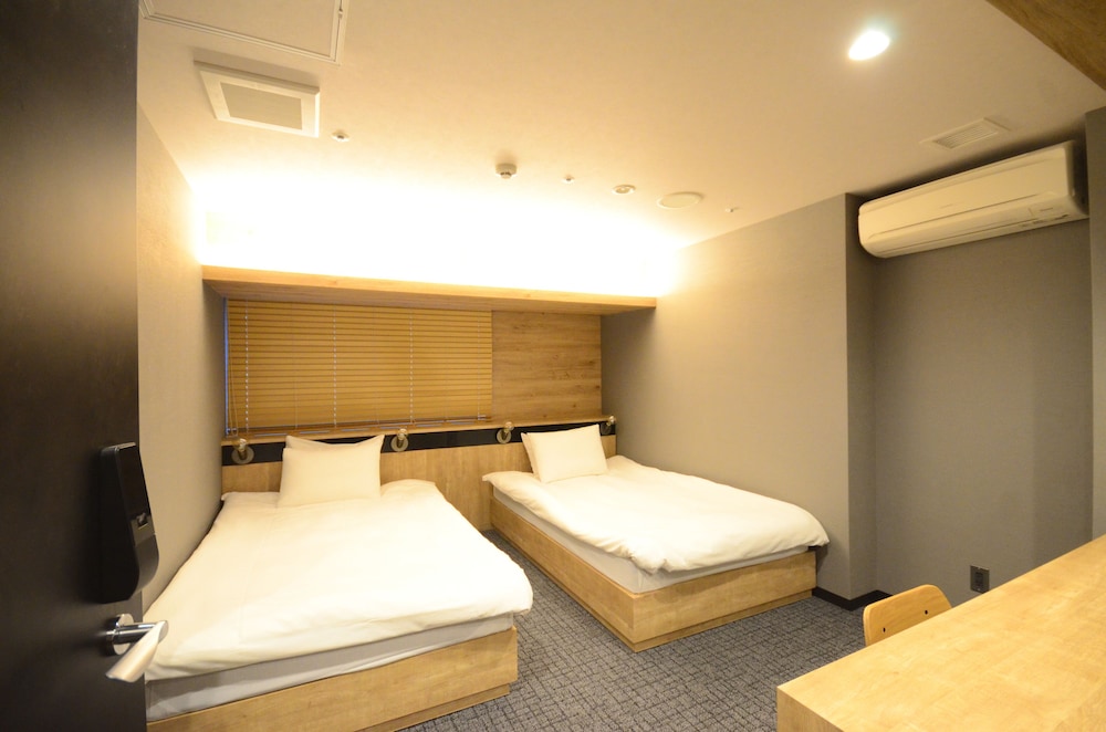 first cabin midousuji namba