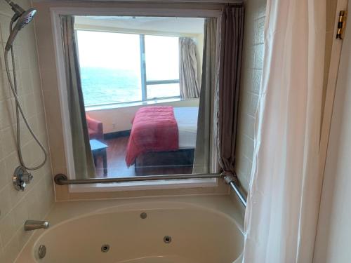 Atlantic Palace Suites,,3 star