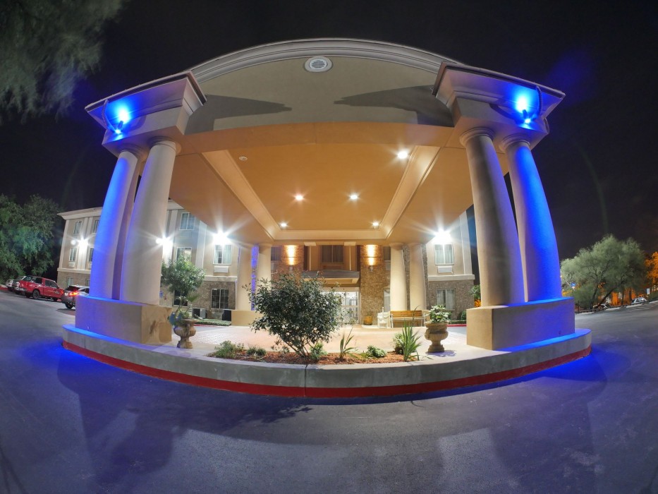 best western medical center north inn and suites nea