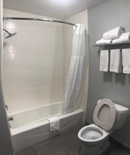 best western medical center north inn and suites nea