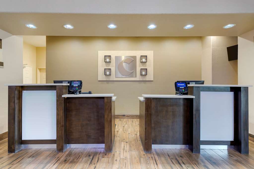 comfort inn and suites near six flags and medical center