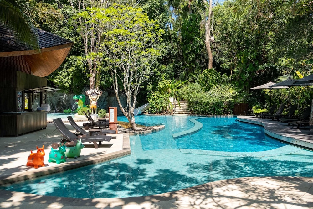 renaissance phuket resort and spa