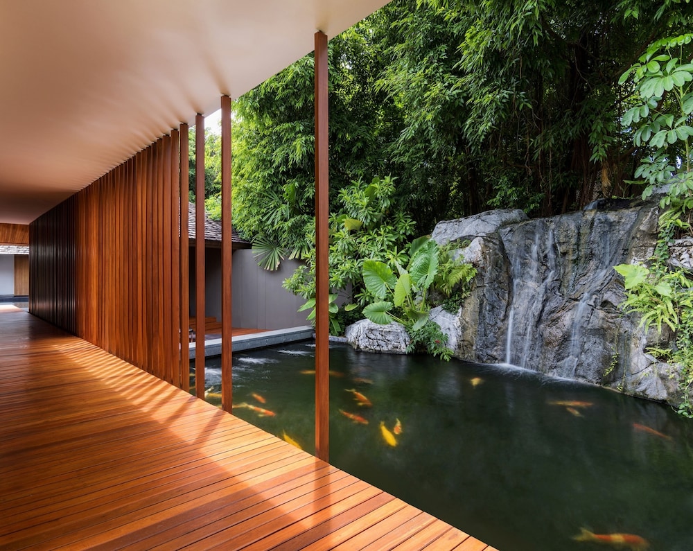 renaissance phuket resort and spa
