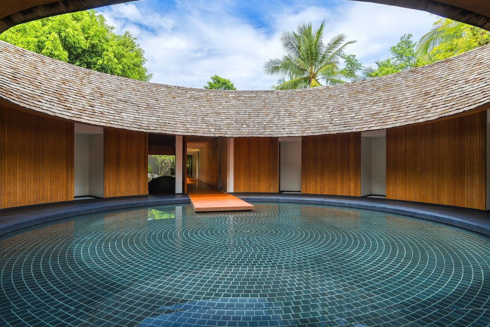 renaissance phuket resort and spa