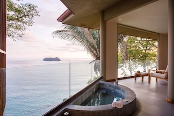 arenas del mar beachfront and rainforest resort