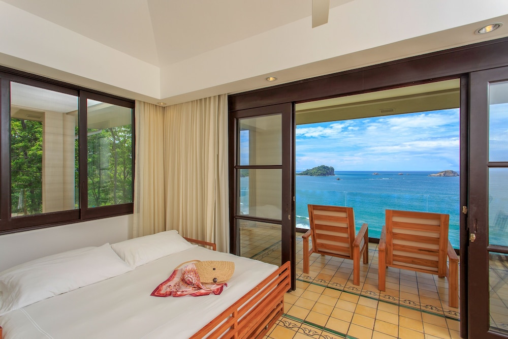 arenas del mar beachfront and rainforest resort