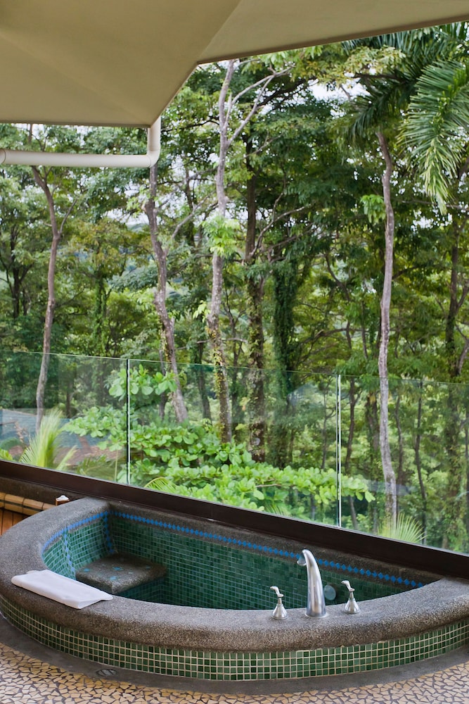 arenas del mar beachfront and rainforest resort