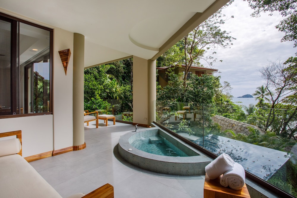 arenas del mar beachfront and rainforest resort