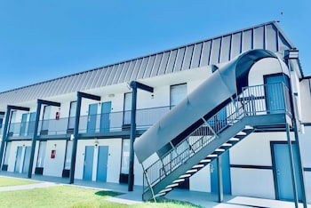 Days Inn By Wyndham Burleson Ft. Worth,Burleson County>>Burleson,2 star