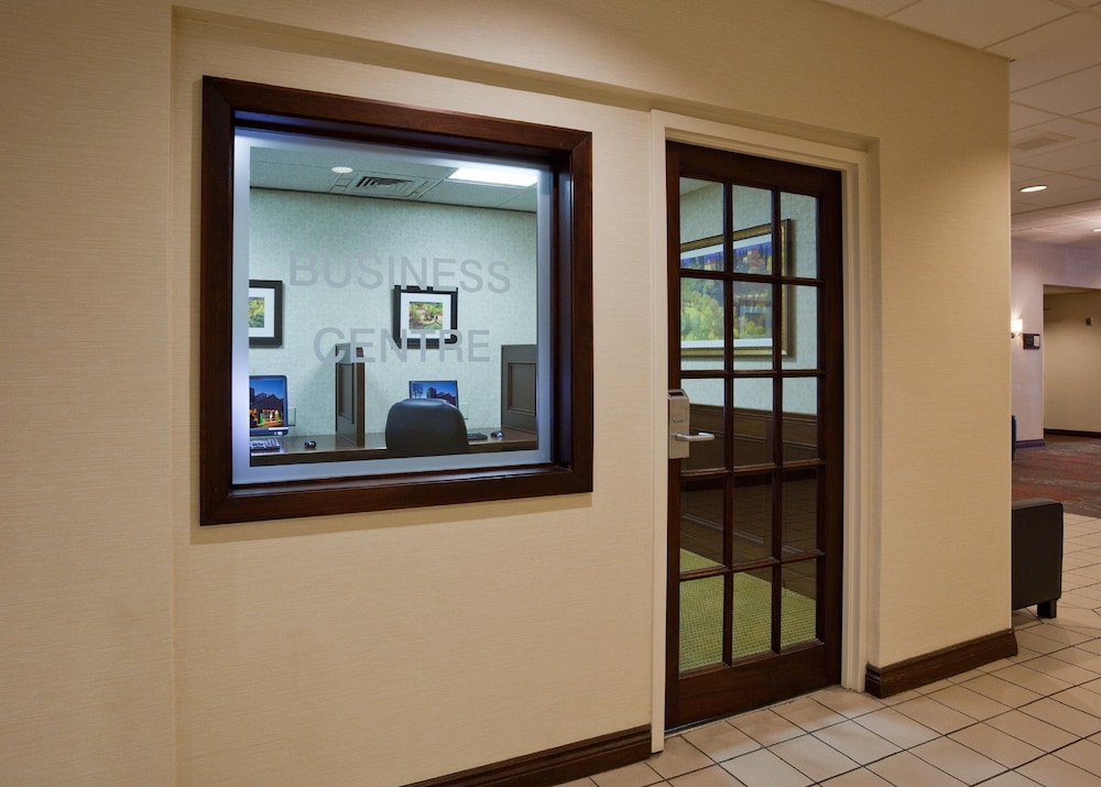 holiday inn burlington conference centre by ihg