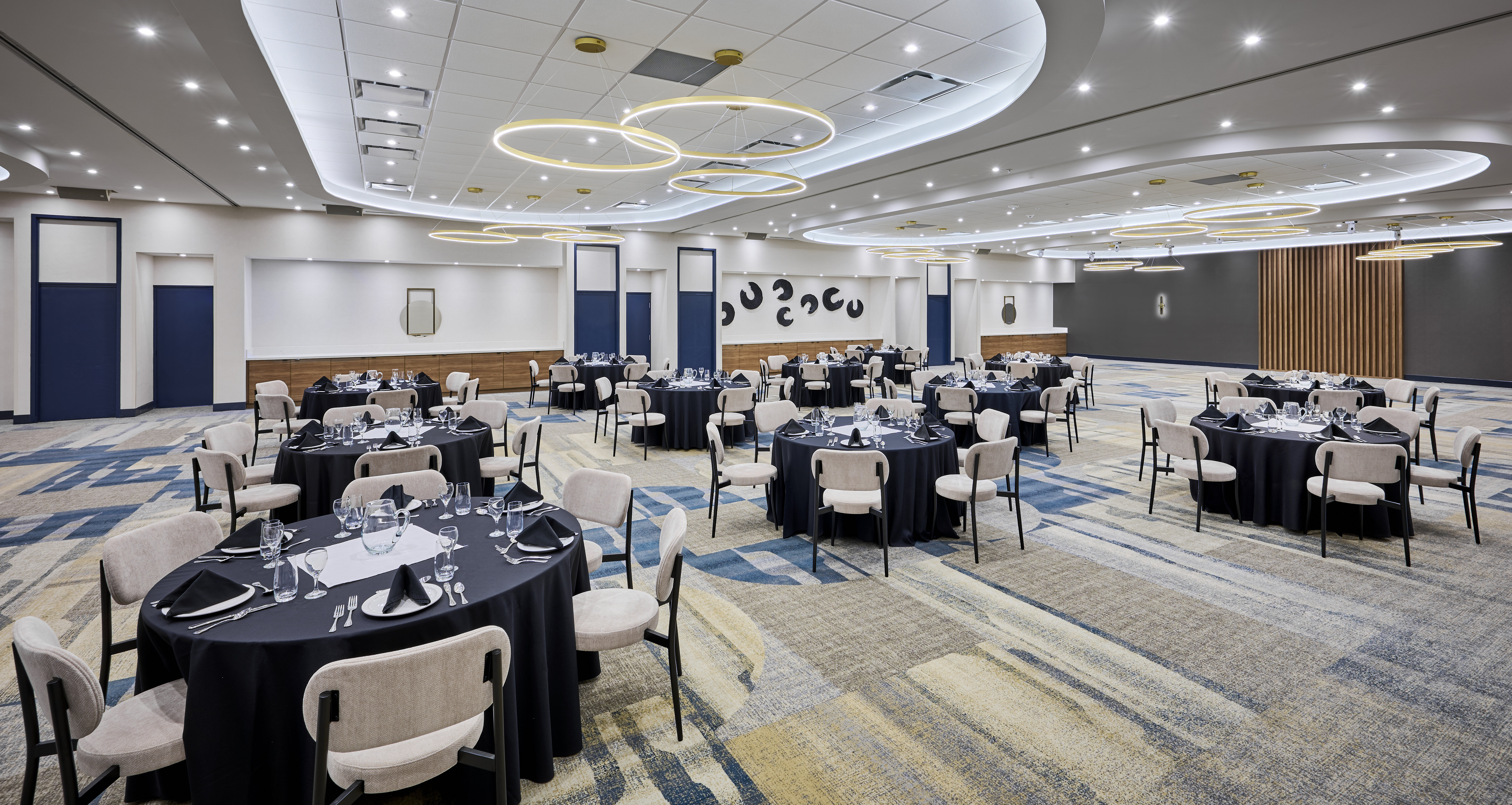 holiday inn burlington conference centre by ihg