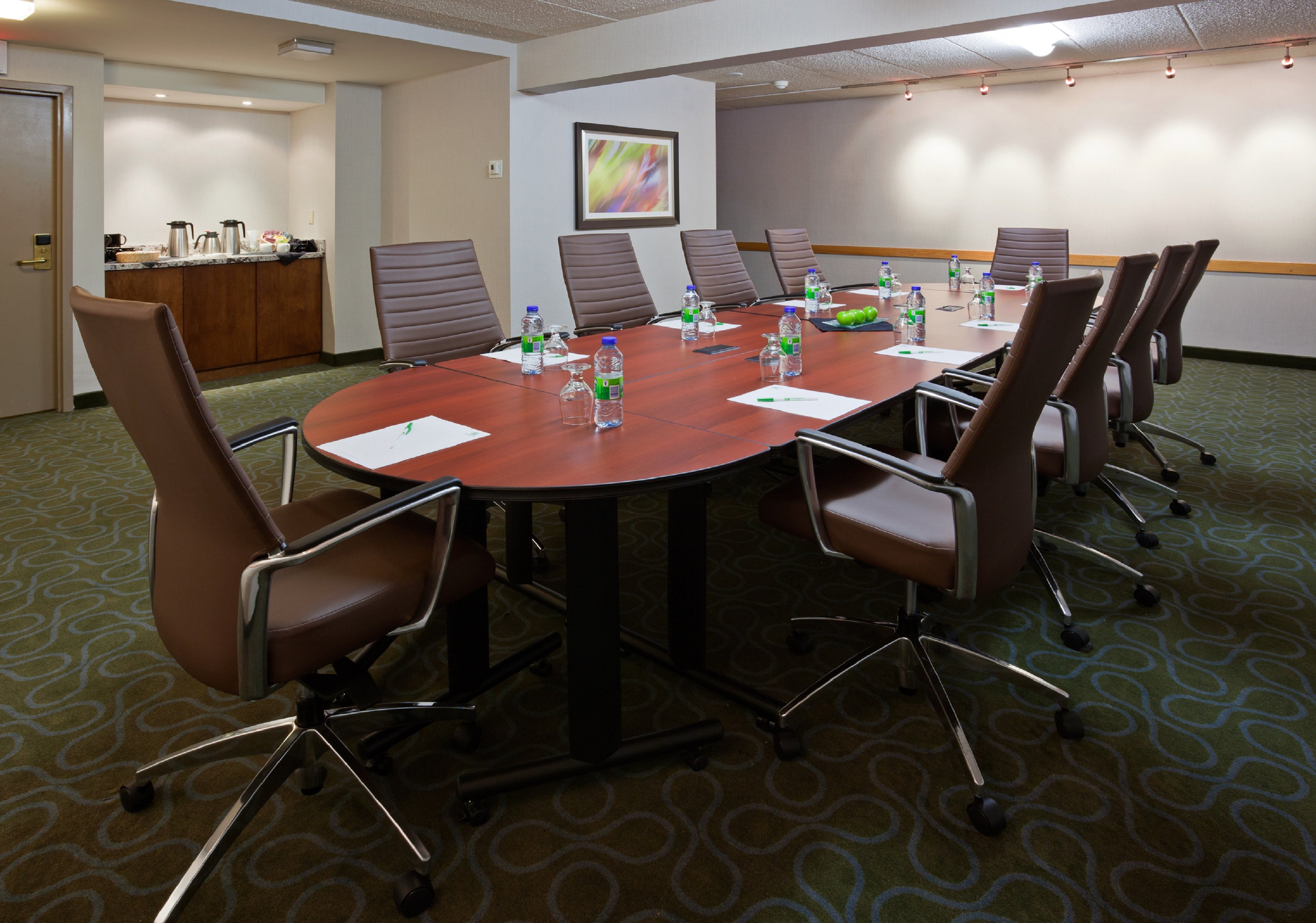 holiday inn burlington conference centre by ihg