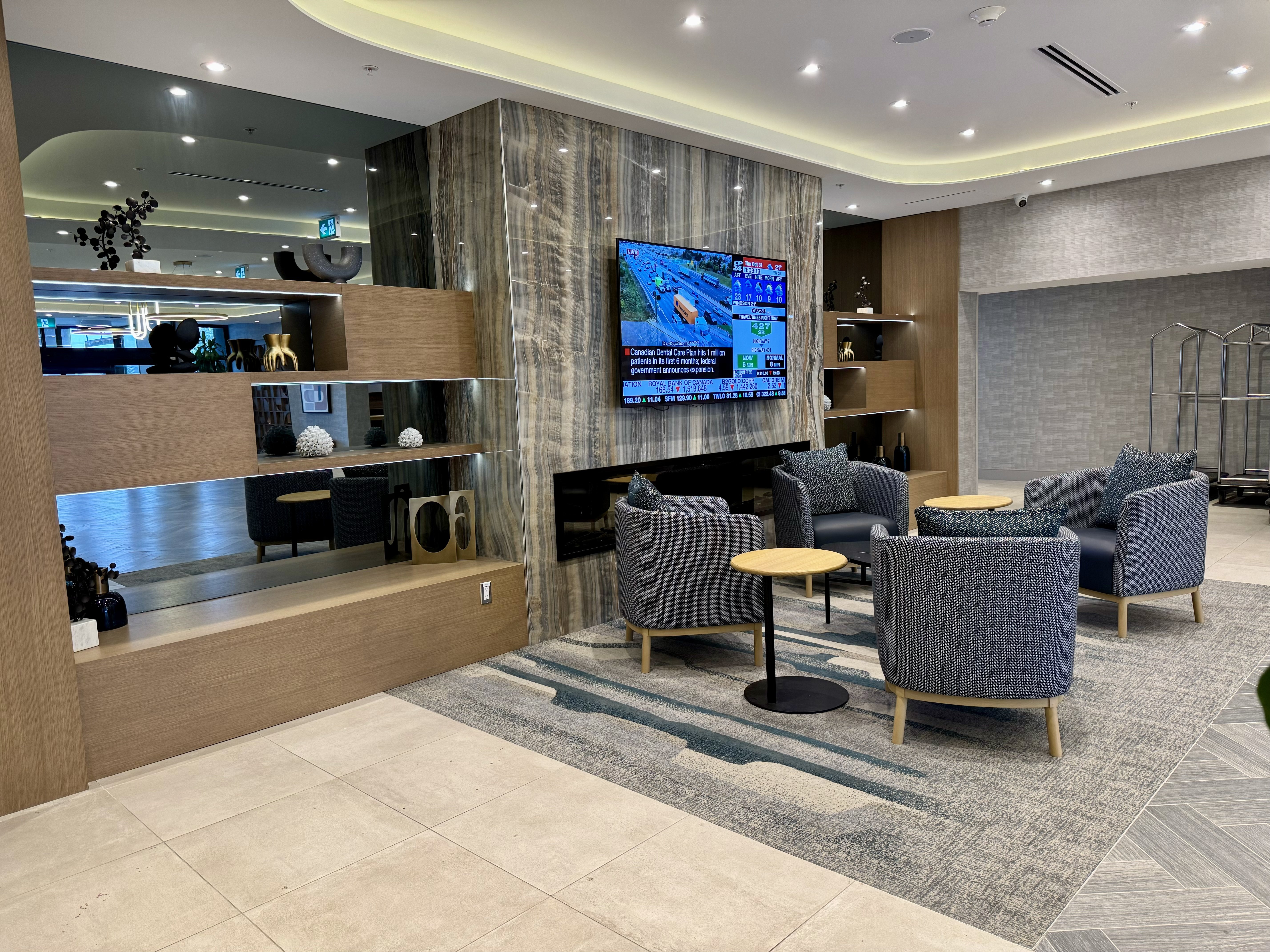 holiday inn burlington conference centre by ihg