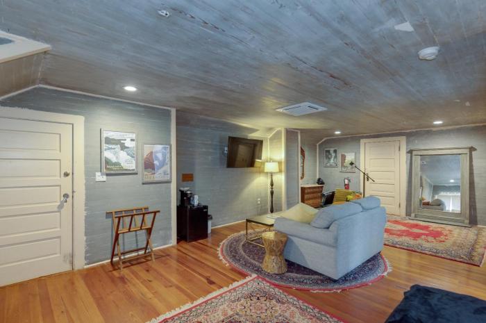oak hall bnb