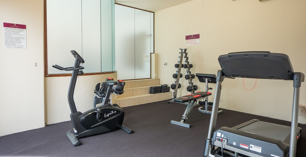 broadbeach savannah hotel and resort