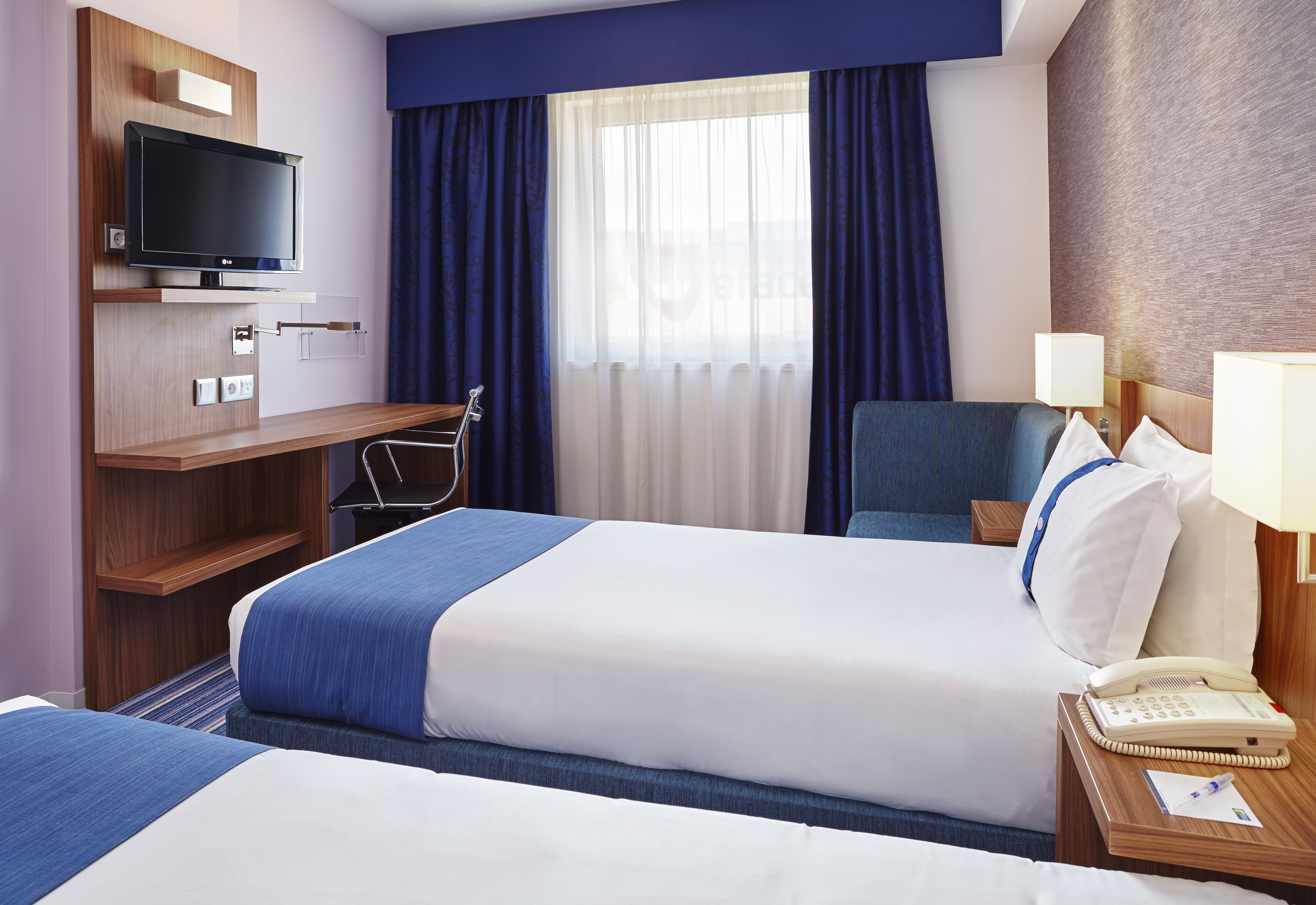 holiday inn express lisbon alfragide by ihg
