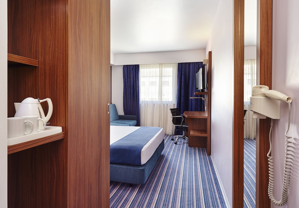 holiday inn express lisbon alfragide by ihg