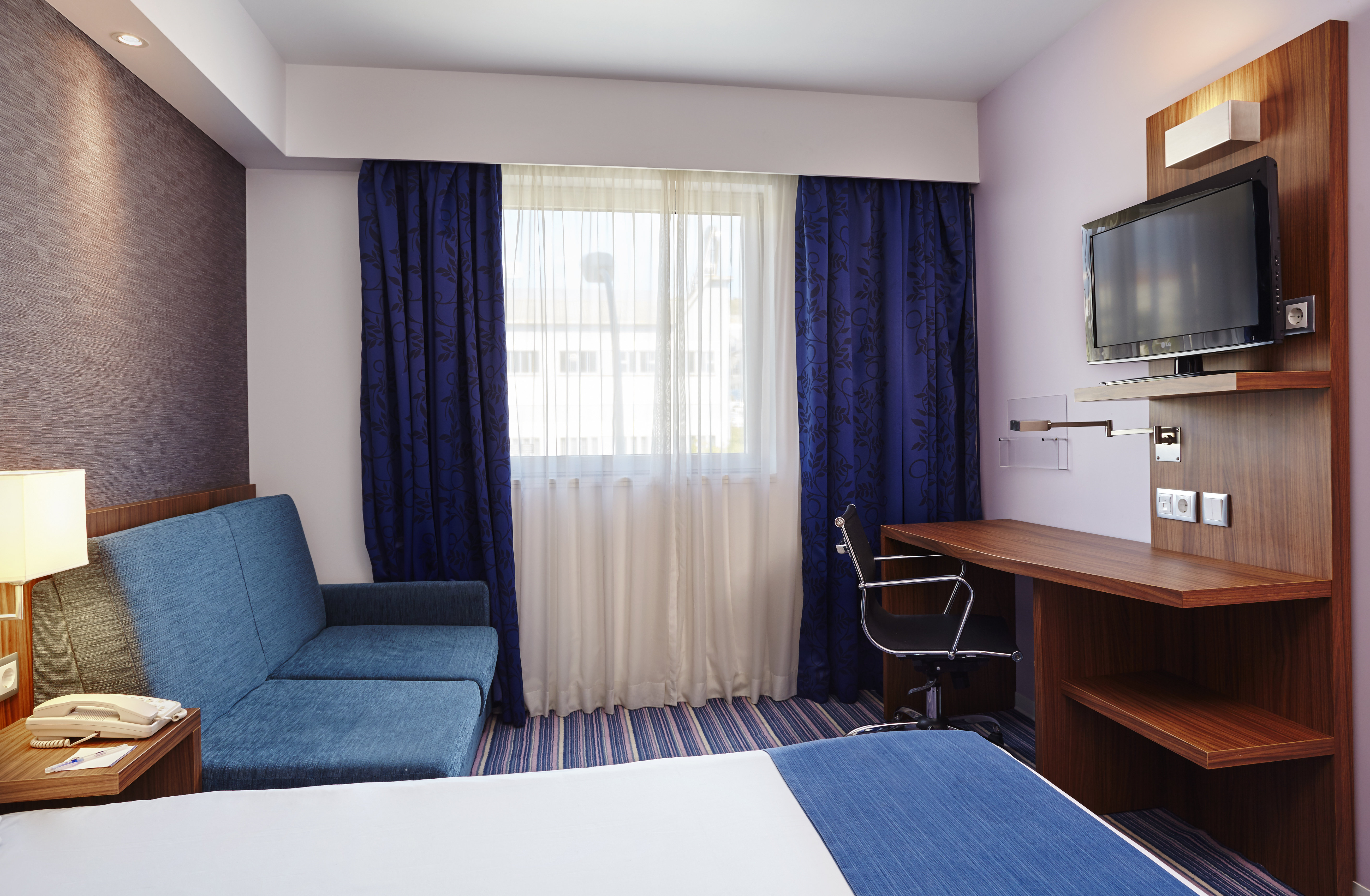 holiday inn express lisbon alfragide by ihg